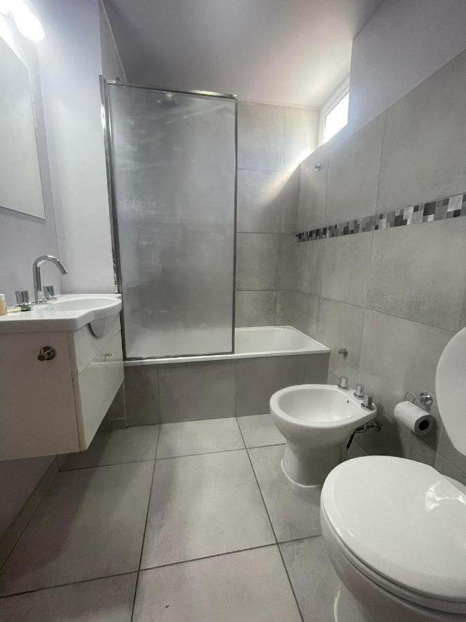 Departamento Por Dia Para 4 Personas Con Cochera Cubierta En Баия-Бланка Экстерьер фото