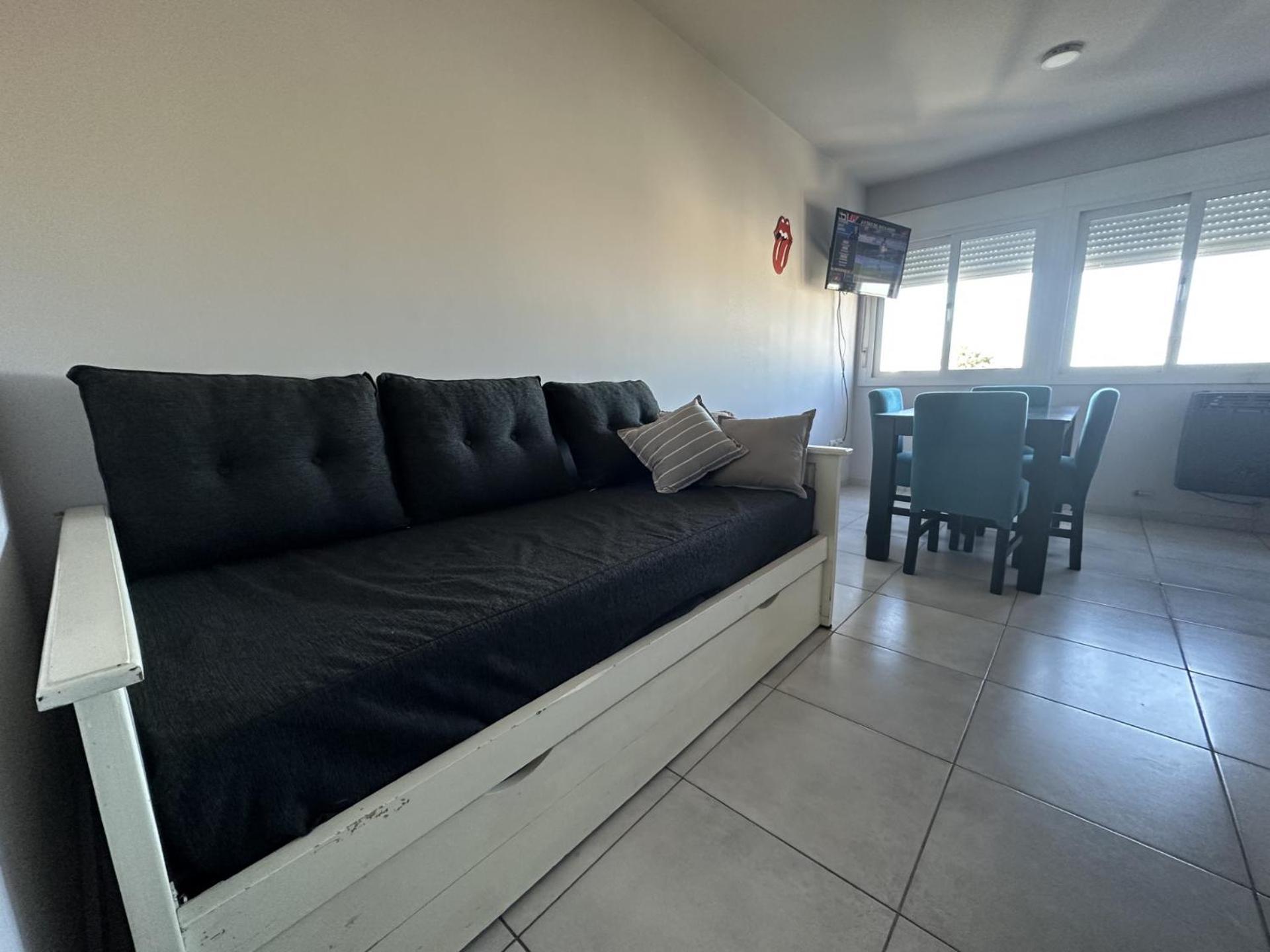 Departamento Por Dia Para 4 Personas Con Cochera Cubierta En Баия-Бланка Экстерьер фото